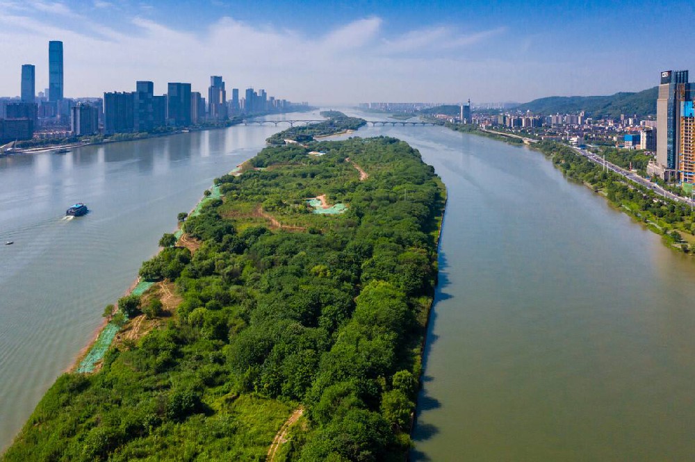 多靈呼吁開(kāi)展“母親河”的環(huán)?；顒?dòng)